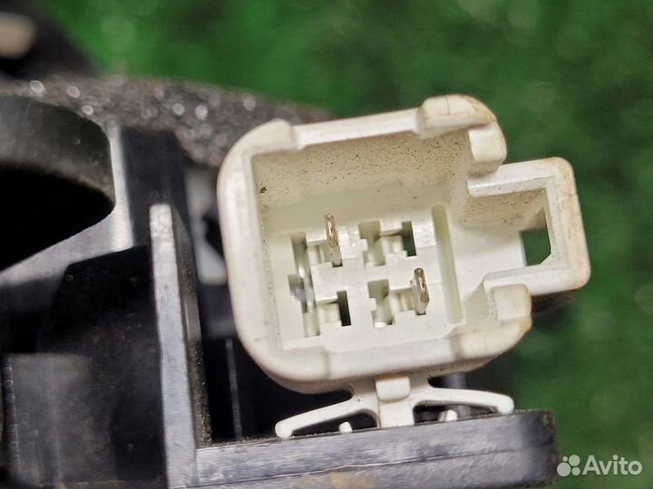 Сабвуфер на Lexus LS460