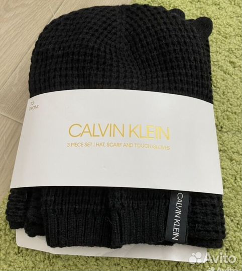 Шапка шарф и перчатки Calvin Klein
