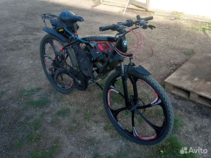 Велосипед с бензиновым мотором