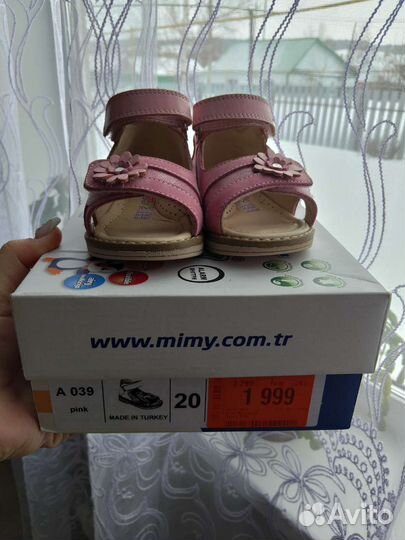 Босоножки для девочки новые