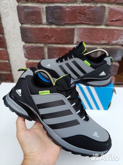Кроссовки Adidas goretex непромокаемые