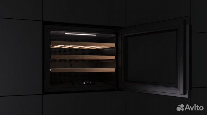 Винный шкаф встраиваемый Teka RVI 10024