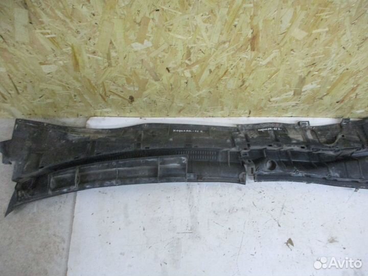 Жабо (левая часть) Тойота Королла 150