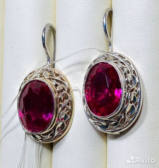 Серьги. Серебро 925 пробы. Корунд