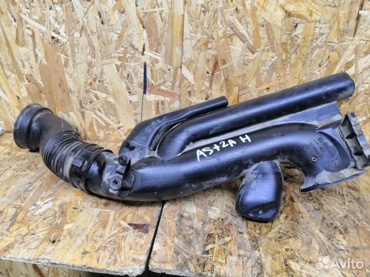 Воздухозаборник Opel Astra H хетчбек 1.6 2009