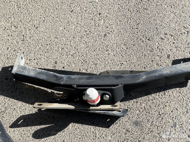 Фаркоп toyota highlander