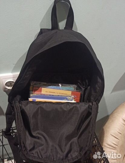 Рюкзак черный новый водонепроницаемый