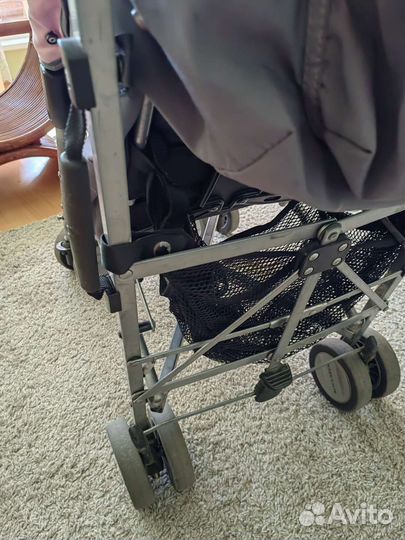 Прогулочная коляска трость maclaren