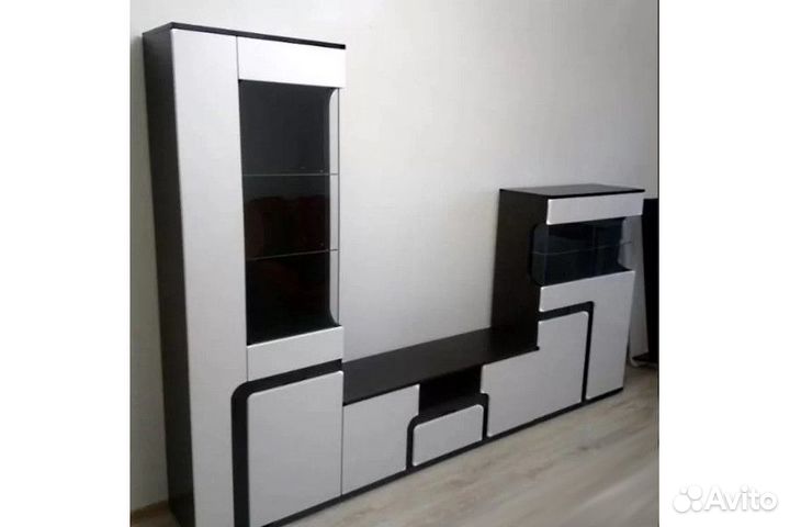 Стенка в гостиную