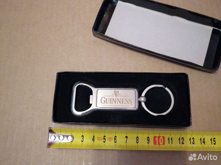 Брелок - открывашка Гиннесс