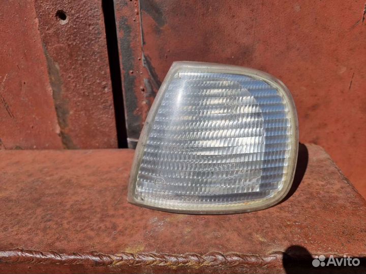 Указатель поворота левый белый для VW Polo Classic