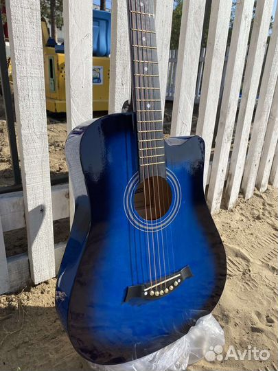 Гитара синяя Bellucci