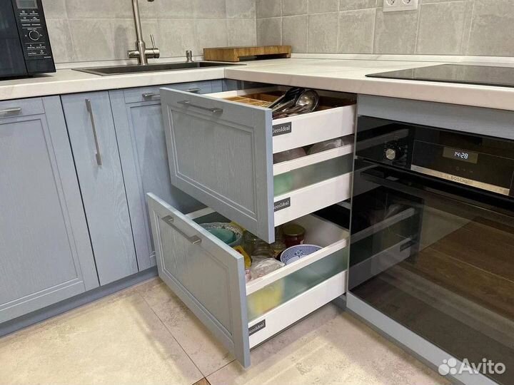 Кухня новая