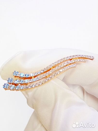 Брошь с синтетическим камнем Золото