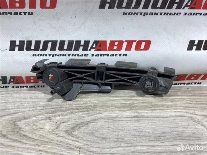 Кронштейн переднего бампера правый Mazda 6 Gh 2.5