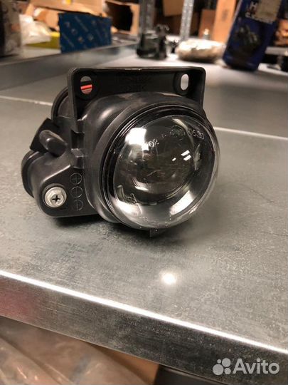 Фара противотуманная правая Audi A6 97-99