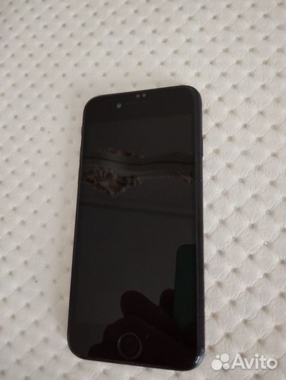iPhone SE (2022), 64 ГБ