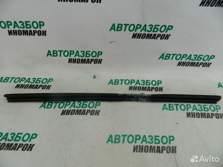 Уплотнитель для Toyota Corolla 10 2006-2013г