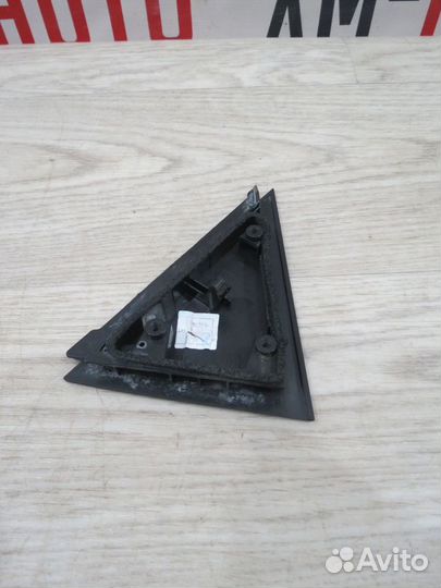 Накладка задней двери левая Hyundai Solaris 2