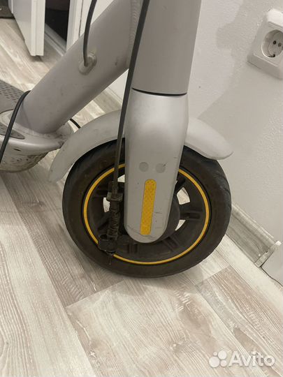 Продам электросамокат Ninebot max G30LP