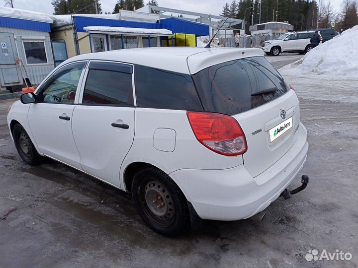 Toyota Matrix 1.8 AT, 2003, 300 000 км