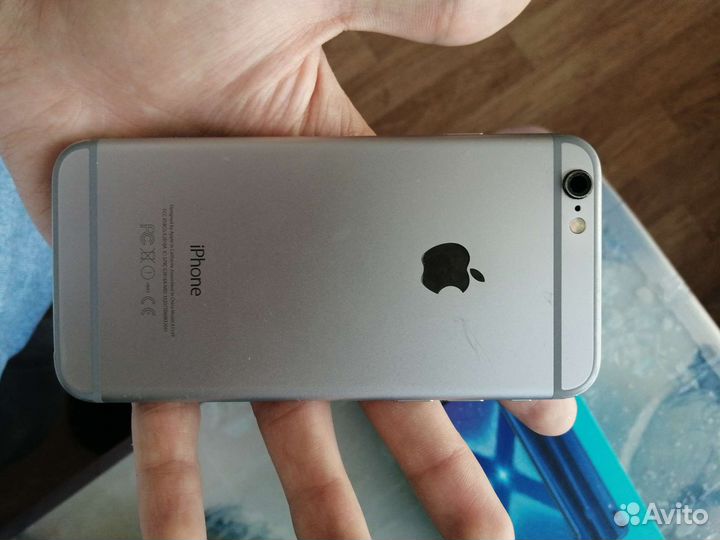 Телефон iPhone 6