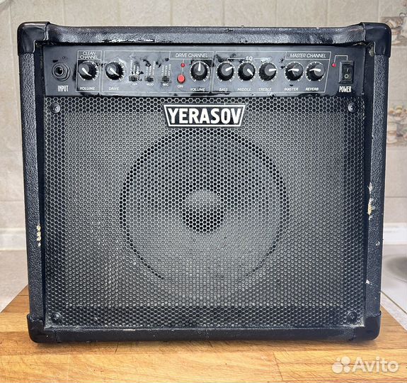 Гитарный комбоусилитель Yerasov