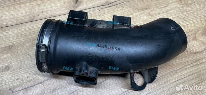 Патрубок воздушного фильтра BMW 5 F07/F10/F11 2011