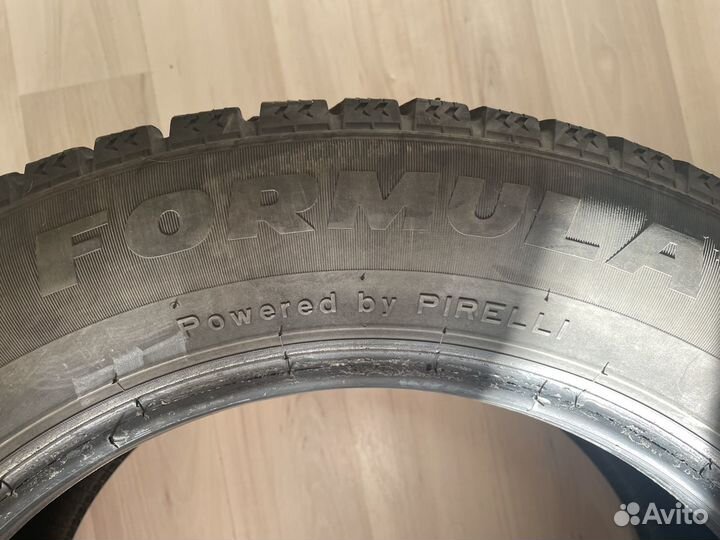 Pirelli Formula Ice 215/55 R16 97T