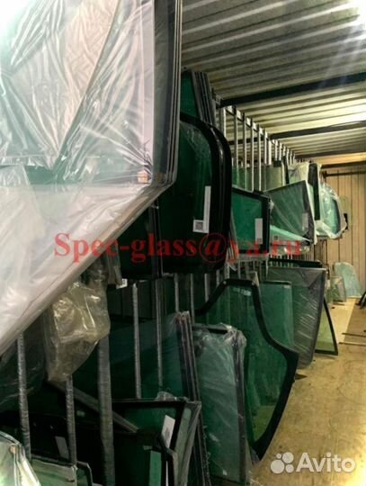 Стекло лобовое нижние на Hyundai 290 LC-7