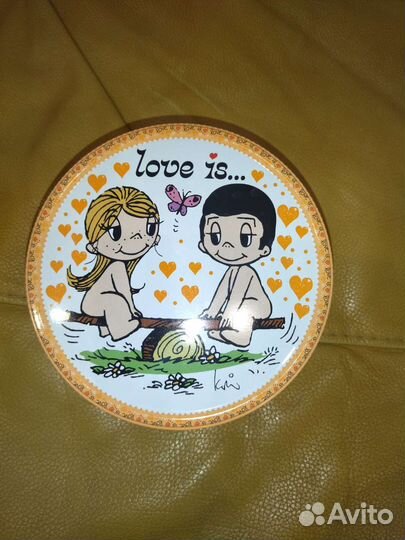 Жестяные банки для хранения или оформления подарка