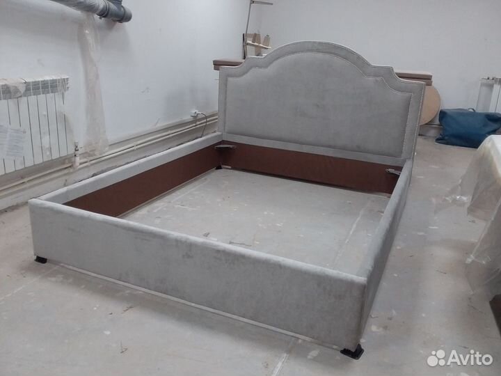 Кровать двухспальная