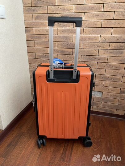 Чемодан на колесах