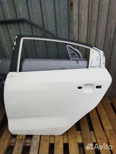 Дверь задняя левая Kia Rio 4 20г