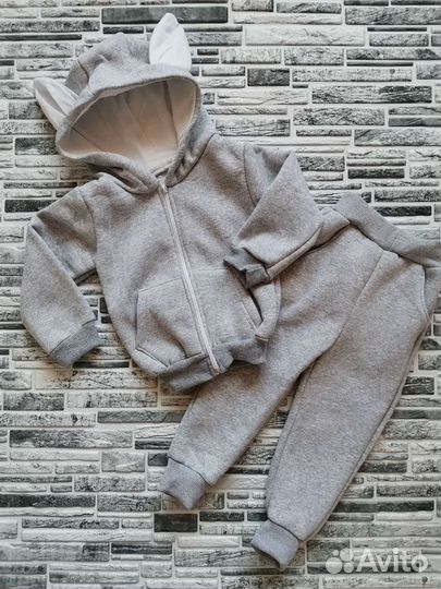 Костюм детский новый