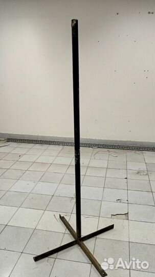 Кронштейн, опора напольная