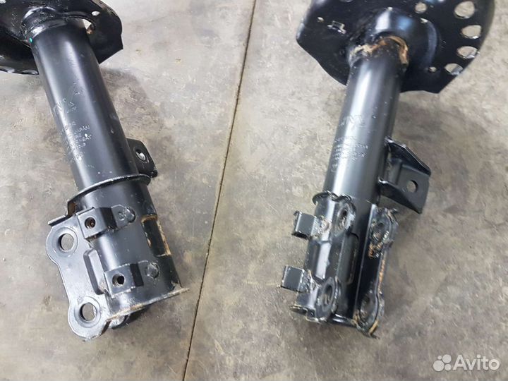 Амортизатор передний hyundai I30