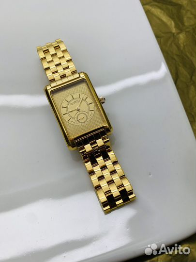 Часы винтажные Oscar de la Renta