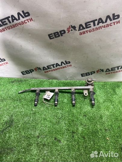 Топливная рейка с форсунками Daewoo Nexia N150