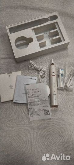 Зубная щетка