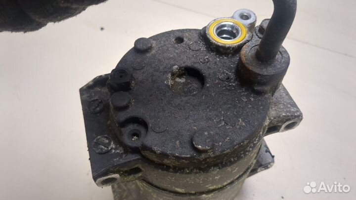 Компрессор кондиционера Volvo S60, 2004