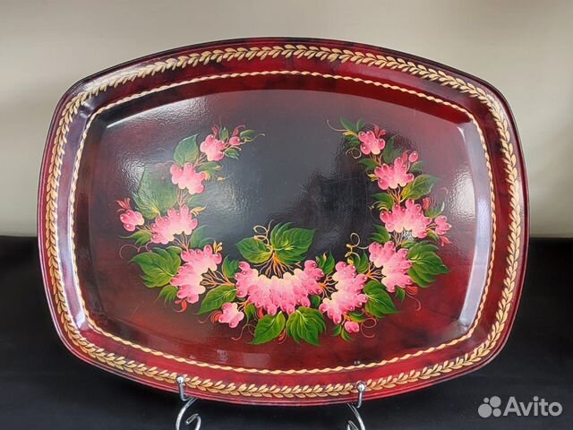 Поднос жостовской росписью