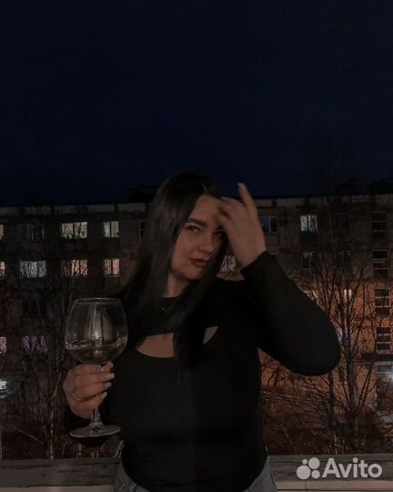 Водолазка с разрезом