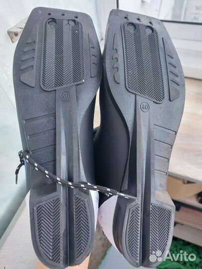 Лыжные ботинки