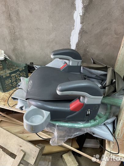 Автомобильное кресло