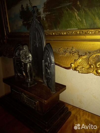 Музыкальная шкатулка Мадонна с младенцем 1953 год