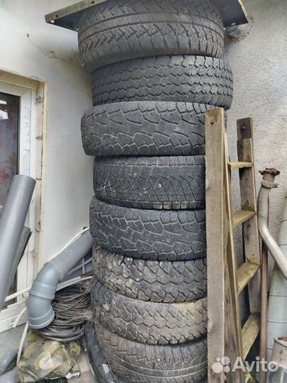 Bridgestone Blizzak LT 75/70 R15