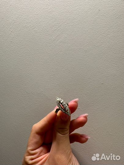 Кольцо с бриллиантами