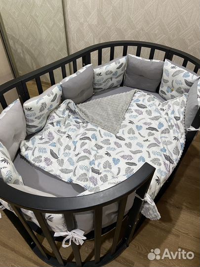 Детская кровать-трансформер с маятником