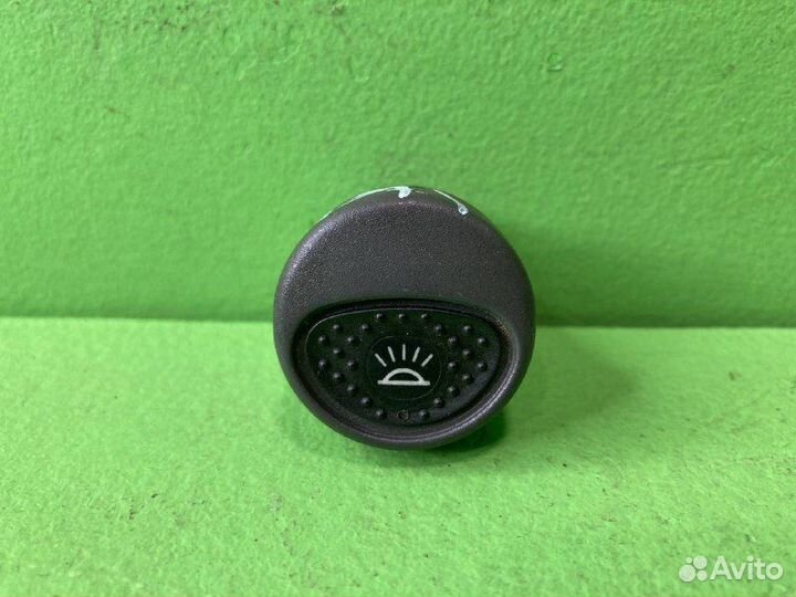 Включатель клавишный iveco stralis